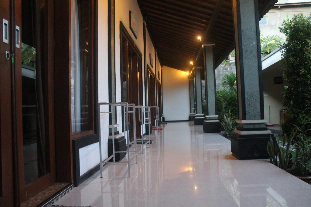 Nyoman Guesthouse Canggu Exterior photo