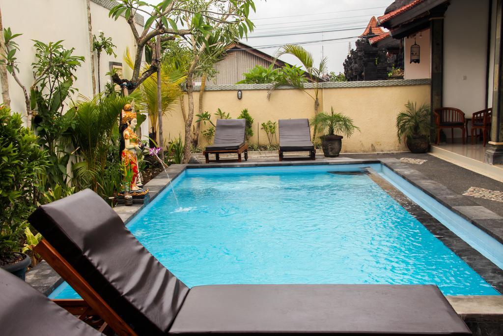 Nyoman Guesthouse Canggu Exterior photo